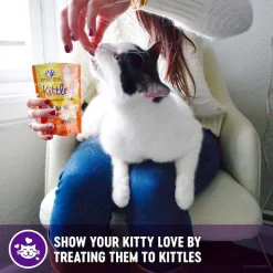 Wellness CORE Signature Selects Flaked Skipjack Tuna & Shrimp Entree in Broth Grain-Free Canned Food + Kittles Grain-Free Tuna & Cranberries Recipe Crunchy Cat Treats -Wellness CORE || Caitec Sales 2022 353440 PT7. SY630 V1639525003